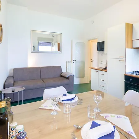Vista Mare Apartment *