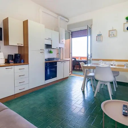 Vista Mare Apartment *
